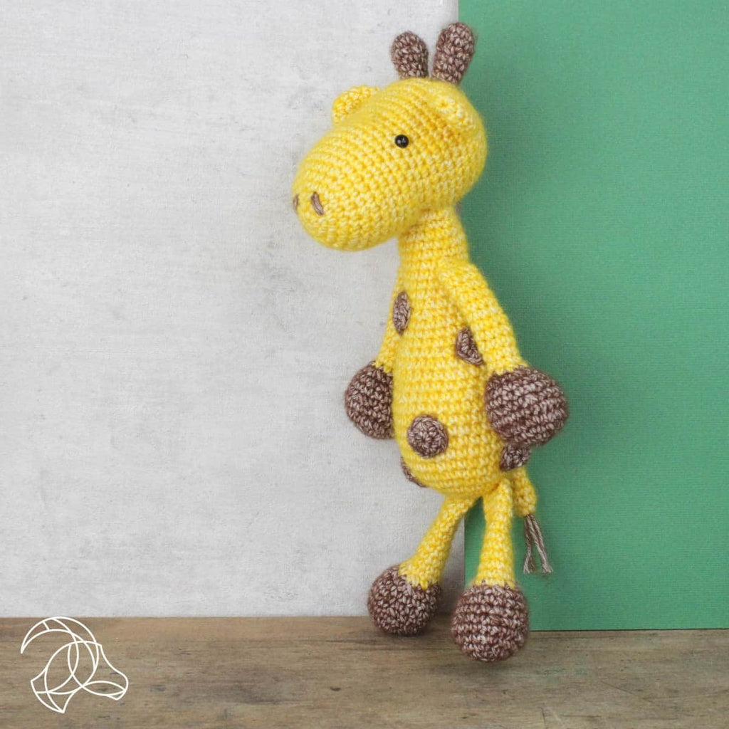 George Giraffe gehäkelte Amigurumi Figur aus meliertem Garn