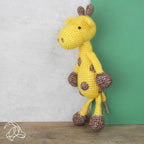 George Giraffe gehäkelte Amigurumi Figur aus meliertem Garn