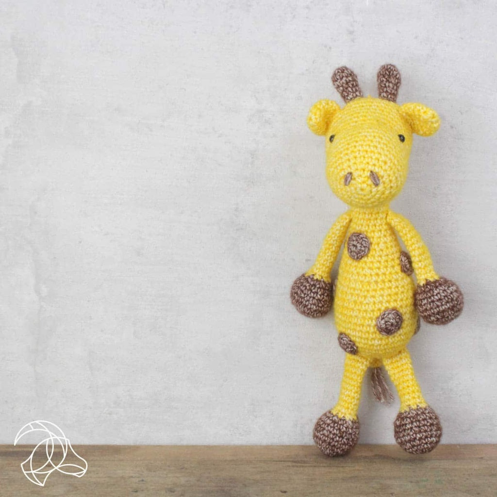 Hardicraft George Giraffe Häkelset in der Verpackung