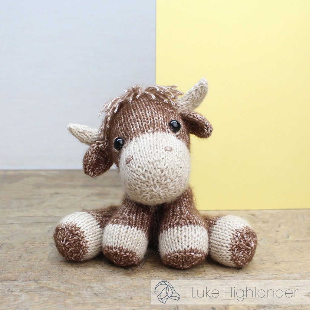 Gestricktes Highland Rind Luke von Hardicraft
